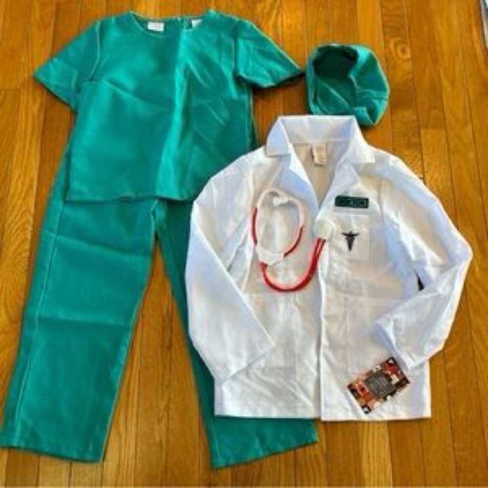 FAO Schwarz Doctor Costume